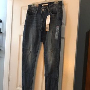 Levi's 711 skinny jeans